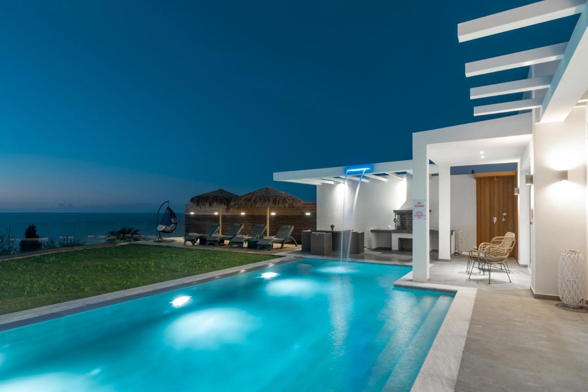 Villa Cavo Mare Mirazur Luxury Retreat With Private Pool *