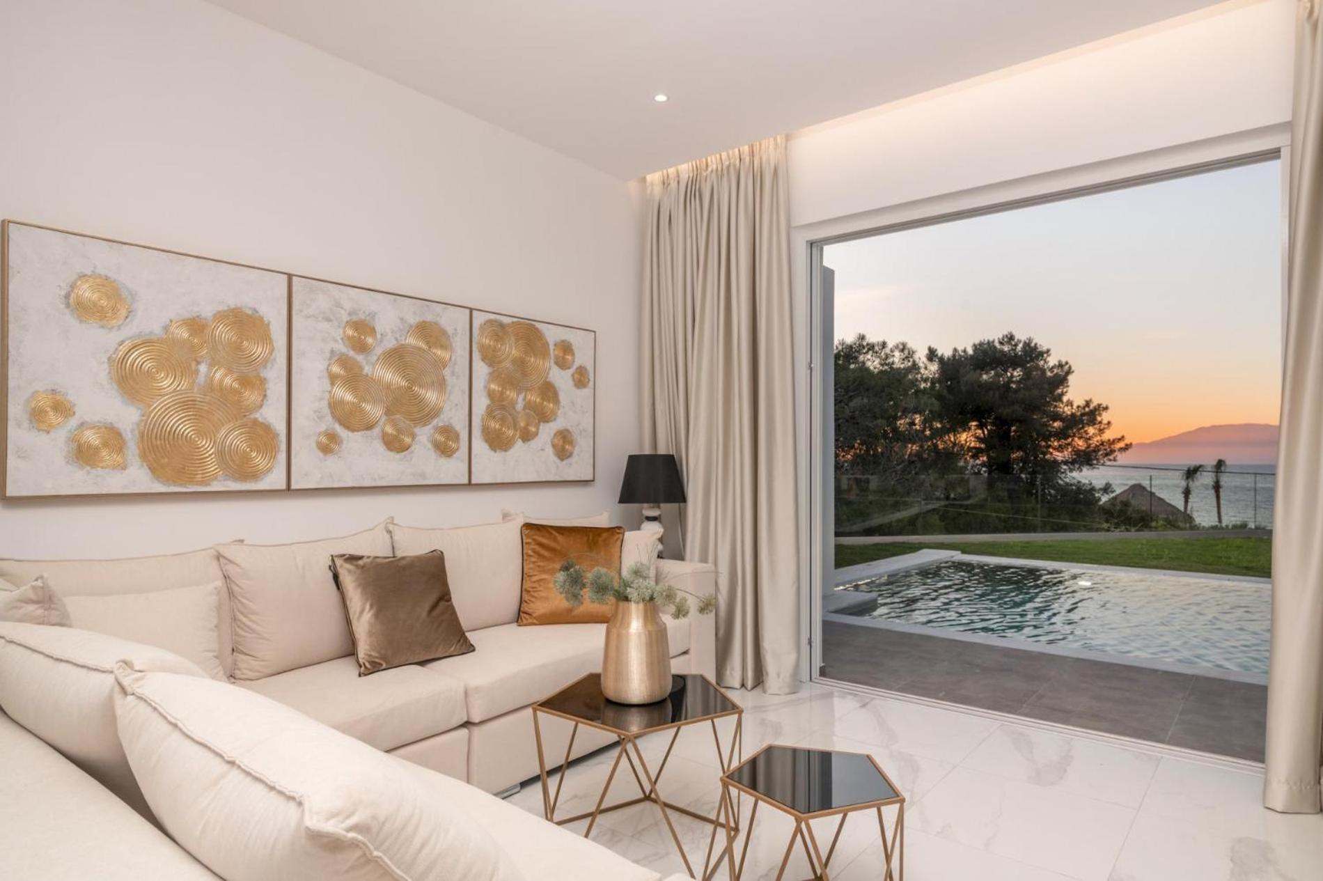 Villa Cavo Mare Mirazur Luxury Retreat With Private Pool *