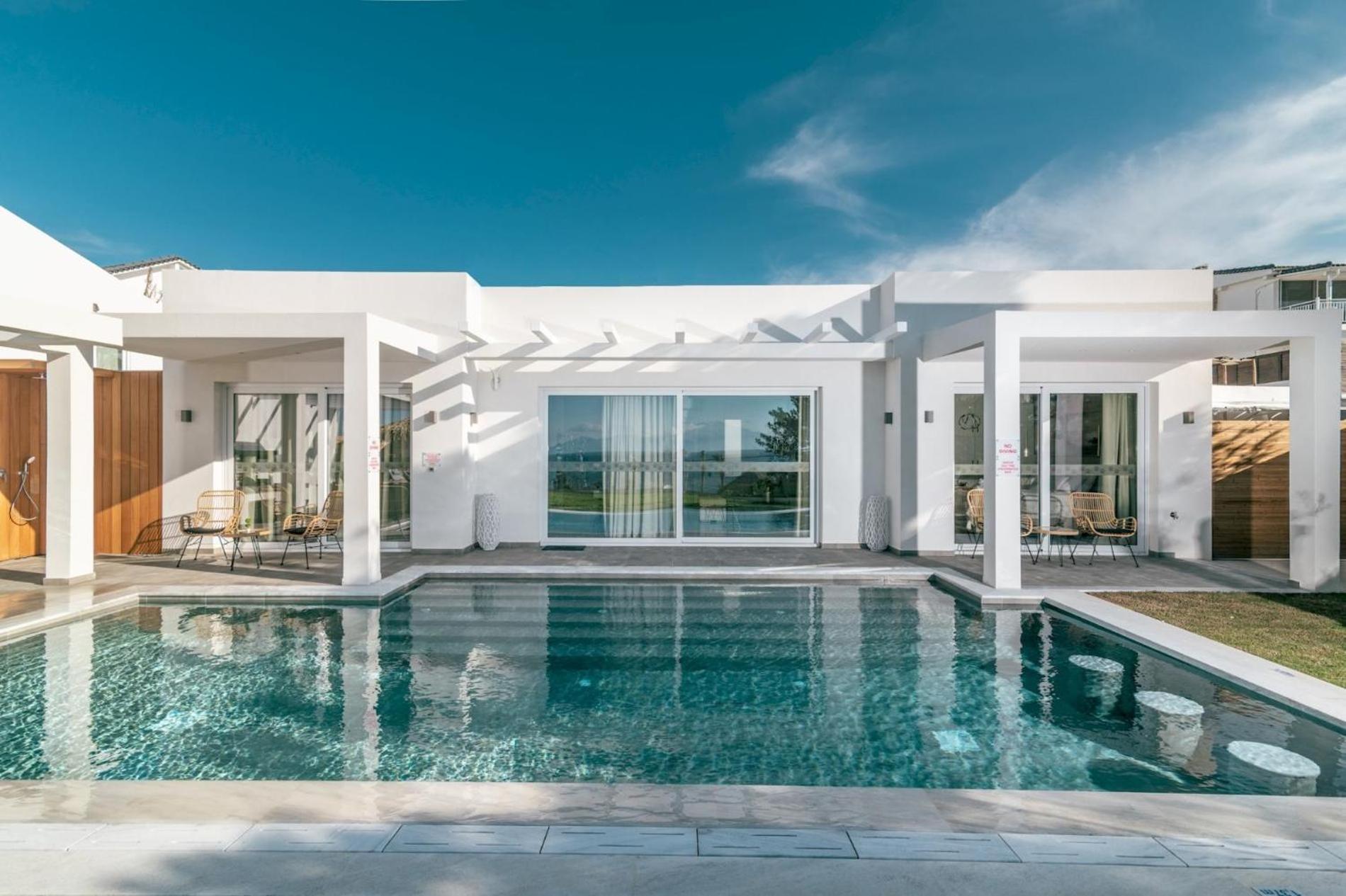 Cavo Mare Mirazur Luxury Retreat With Private Pool Villa *